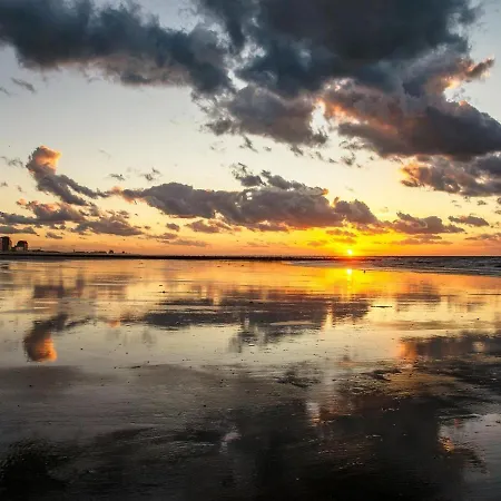 Bright Near The Center * Middelkerke