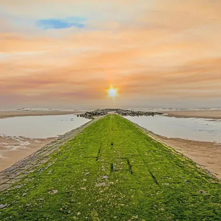 Bright Near The Center Apartment Middelkerke